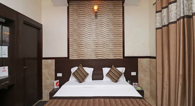 OYO 5100 Park View Jammu, Забронировать Отель Джамму Джамму и Кашмир, рядом с Железнодорожный вокзал Джамму-Тави