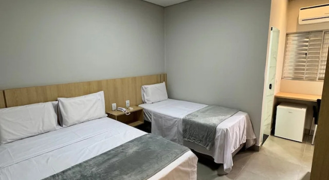 Трёхместный семейный номер Standard HS Hotel