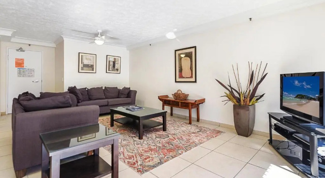Апартаменты с 2 комнатами с видом на сад Surfers Century Oceanside Apartments