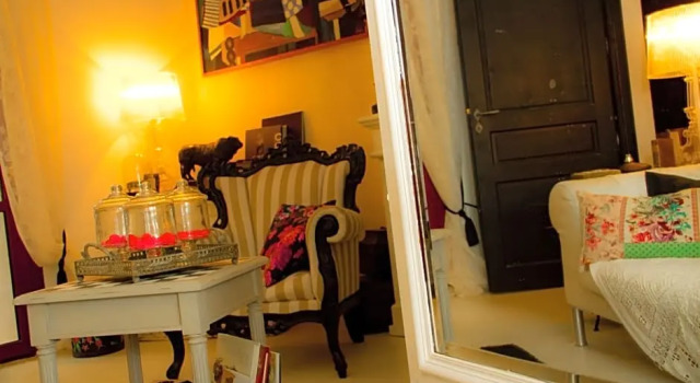 La Maison de Lyna - Suites de charme intra-muros avec parking & autonomie, Book Hotel Aigues-Mortes Camargue