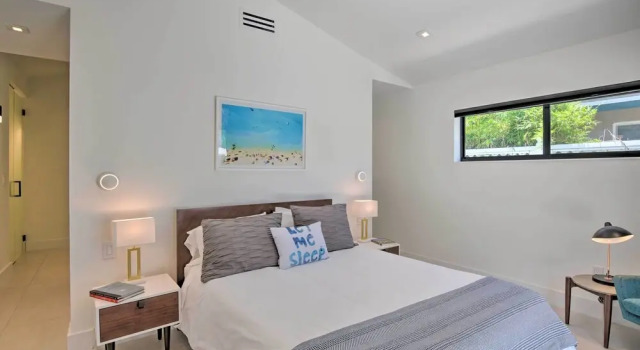 Коттедж Luxe Wilton Manors Home w/ Private Boat Dock