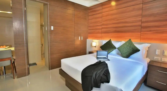 Двухместный номер Premier Valero Grand Suites by Swiss-Belhotel