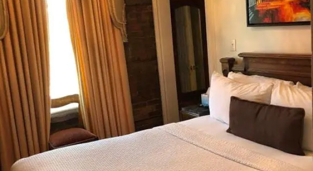 Номер Economy Lafitte Hotel & Bar