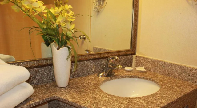 Двухместный номер Economy с видом на гавань Confederation Place Hotel