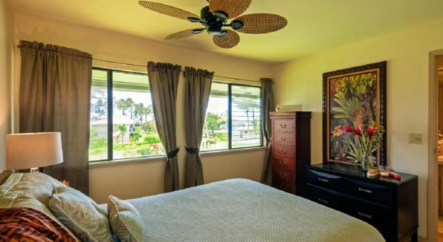 Alii Kai 8H-top floor corner, ocean view, pool, hot tub, BBQ, free parking