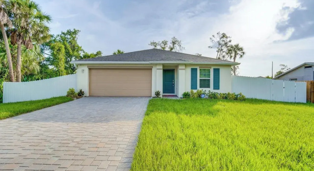 Коттедж 3 Mi to Port Charlotte Beach Park: Home w/ Patio!