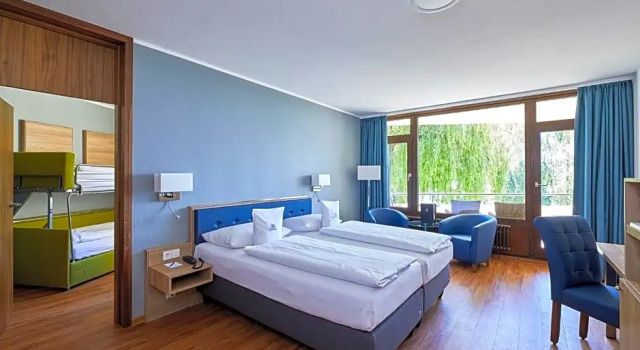 Семейный номер Standard с видом на озеро Parkhotel St.Leonhard