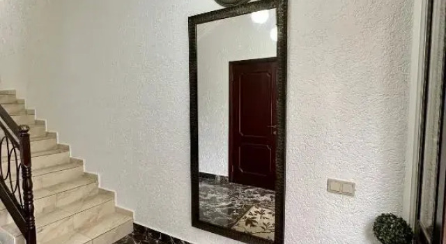 Apshza Guest House