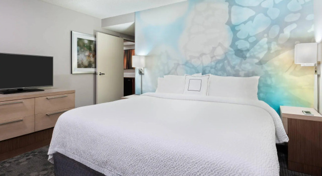 Двухместный люкс Courtyard by Marriott Lafayette Airport