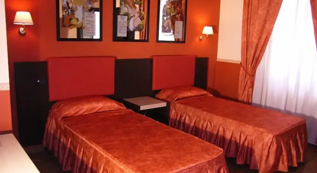 Tenuta del Vecchio Mulino, Book Hotel Motta deʼConti Piedmont