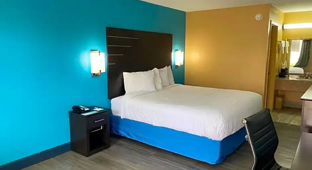 Номер Standard Days Inn by Wyndham Moss Point Pascagoula