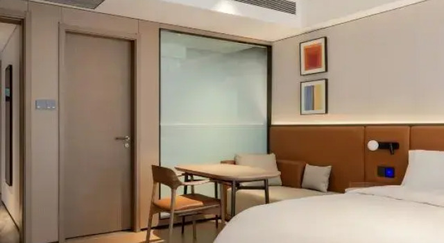 Люкс Yayue Hotel (Wuhu Nanling Square)