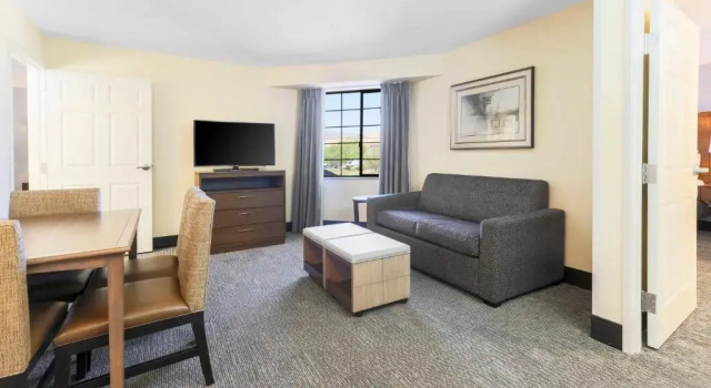 Люкс с 2 комнатами Staybridge Suites Reno Nevada by IHG