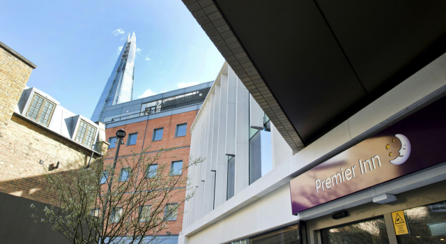Premier Inn London Southwark - High St, Varaa Hotelli Southwark Lontoo, lähellä Vinopolis