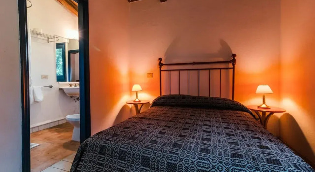 Donkeys and Roses La Casa delle Querce, Book Hotel Hoteller i Orte med parkering, Parkering