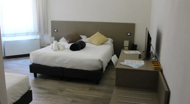 Трёхместный номер Comfort Regia Hotel