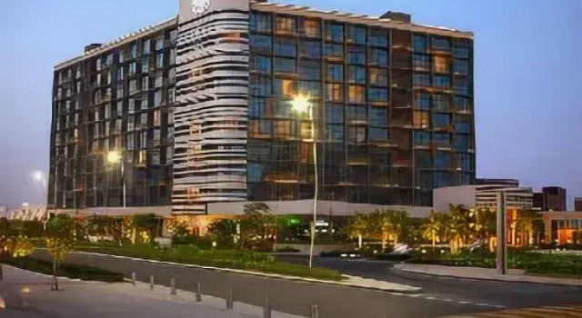 Yas Hotels by Experience Hub Inc Theme Parks, Забронировать Отель Остров Яс Абу-Даби, рядом с Аквапарк Yas Waterworld