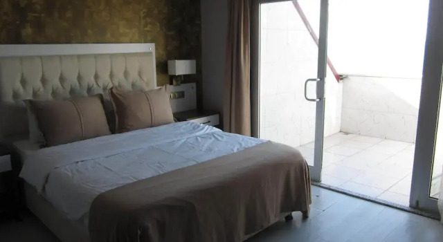 The Alarga Premier Hotel