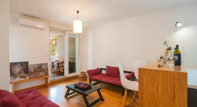 Amazing Apartment in Stari Grad With Wifi and 1 Bedrooms