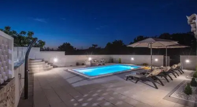 Villa Paola, Prenota Villa Divsici Istria centrale