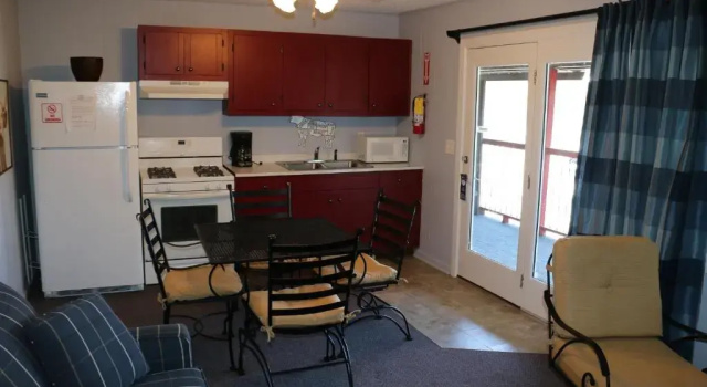 Двухместный люкс Boundary Waters Resort & Marina