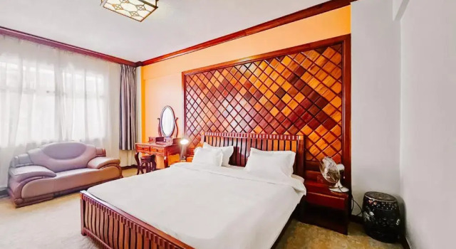Люкс Presidential Eastland Hotel
