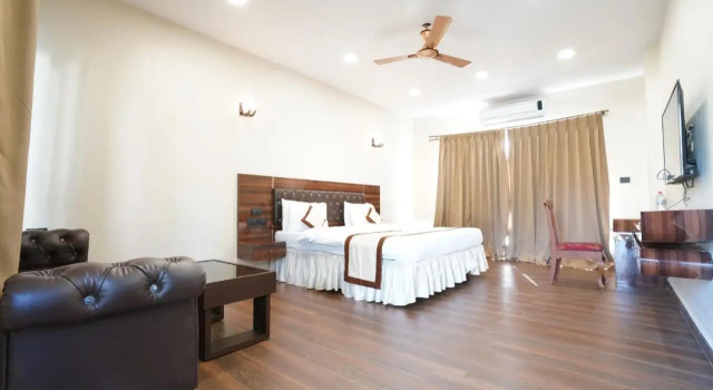D7 La Serene, Book Hotel Businesshoteller i Lagos, 4* 5*