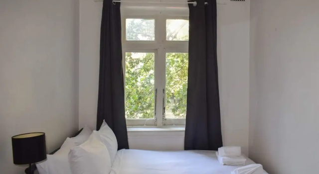 Апартаменты c 1 комнатой Incredible Location One Bedroom Apartment