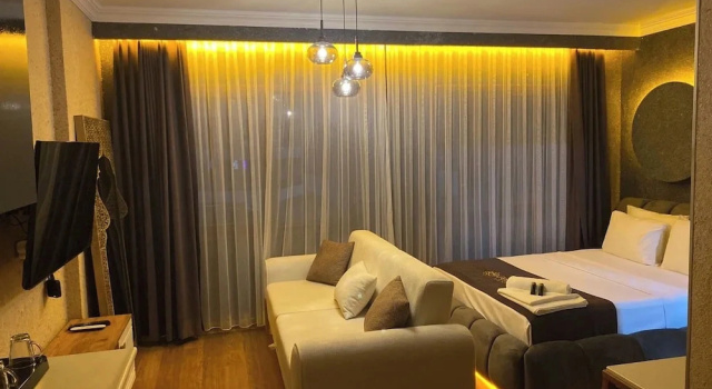 Eli̇t Perla Suit, Boek Appartement Hotels in Regio Marmara met parkeren, Parkeren