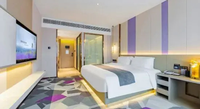 Кровать в общем номере (женский номер) Lavande Hotel (Bazhong Rongbang Wanda Plaza Store)