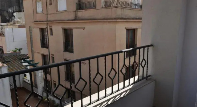 Трёхместный номер Standard с балконом Hostal Vila del Mar