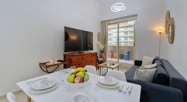 Апартаменты Comfort c 1 комнатой с балконом Marco Polo - Cozy Apt Close to Metro, Beach Dubai Marina Mall