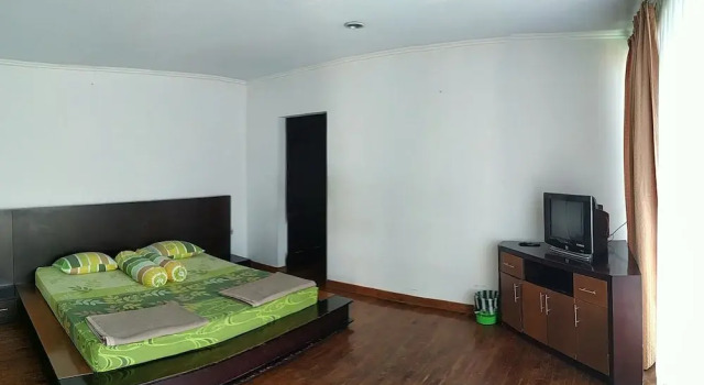 Villa Pinggir Danau Puncak for 30 pax, Rezervovat Vila Puncak West Java