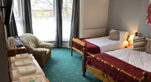 Четырёхместный семейный номер Standard The Clee Hotel - Cleethorpes, Grimsby, Lincolnshire