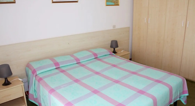 Equipped Flat With Garden and Pool, Забронировать Апартаменты/квартира Отели Линьяно-Саббьядоро с бассейном, рядом с Faro Rosso, Бассейн