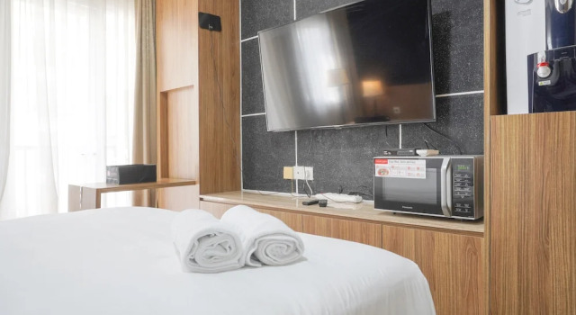 Minimalist And Comfort Stay Studio Room At Signature Park Grande Apartment, Book Apartment Jakarta Jakarta Province