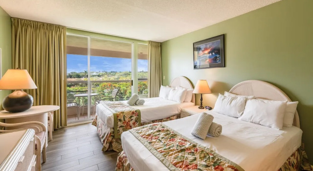 Номер Standard с балконом и с видом на сад Castle At Maui Banyan