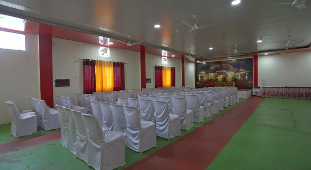 OYO 49833 Hotel Tulsi Chhaya Inn, Забронировать Отель Отели штата Махараштры 3 звезды, 3*