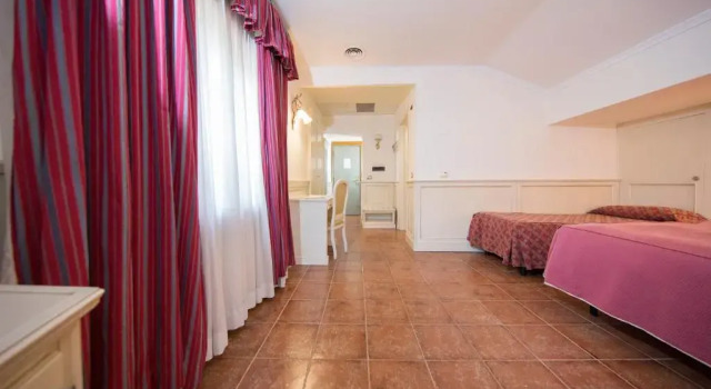 Трёхместный номер Standard Mancini Park Hotel