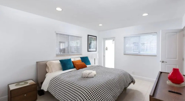 Welcome to Your Fort Lauderdale Retreat 2bed 2bath, Забронировать Дом для отпуска Отели Форт-Лодердейл с парковкой, Парковка