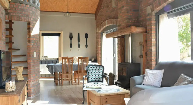 Tranquil Home in La Roche-en-Ardenne near Forest, Забронировать Отель Отели Алле с парковкой, Парковка