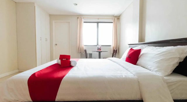 RedDoorz Plus near Capitol Commons, Rezervovat Hotel Pasig 
