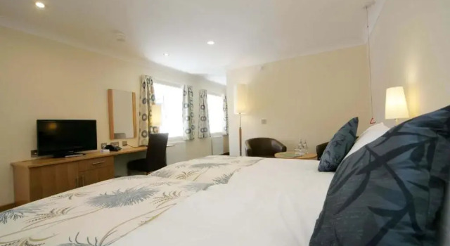 Трёхместный номер Superior Woodland Bay Hotel