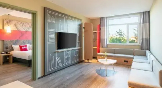 Люкс Hotel Ibis Dalian Yida Spring Field Hotel