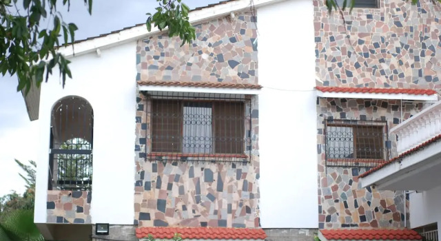Tisa Suites & Lounge