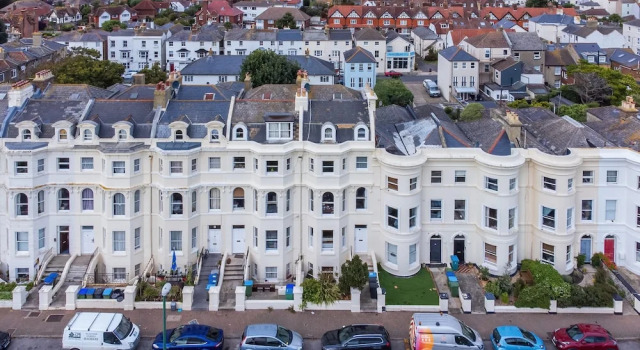 Seafront Apartment Private Garden & Free Parking, Забронировать Апартаменты/квартира Апартаменты Исторического графства Суссекса, Апартаменты/квартира