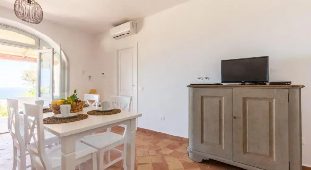 LE CASETTE DI MALFA, Book Hotel Hotels in Sicily with Parking, Parking