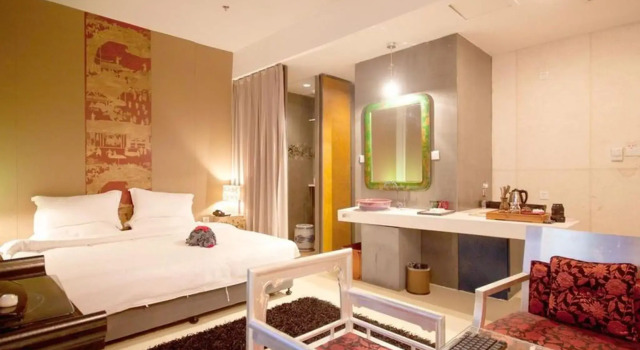 Номер Deluxe China Community Art Habitat Hotel