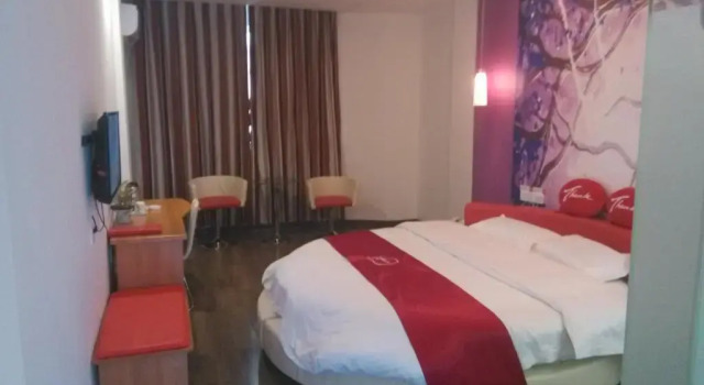 Номер Standard Thank Inn Hotel Jiangxi Yichun Tonggu Jiexin Garden