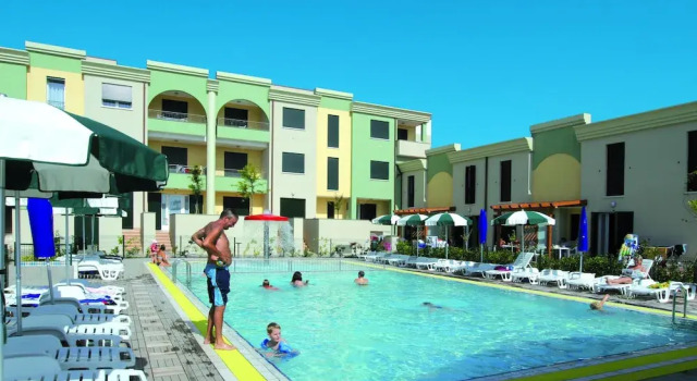 Farnie Lido Altanea, Забронировать Отель Каорле Линьяно-Ривьера